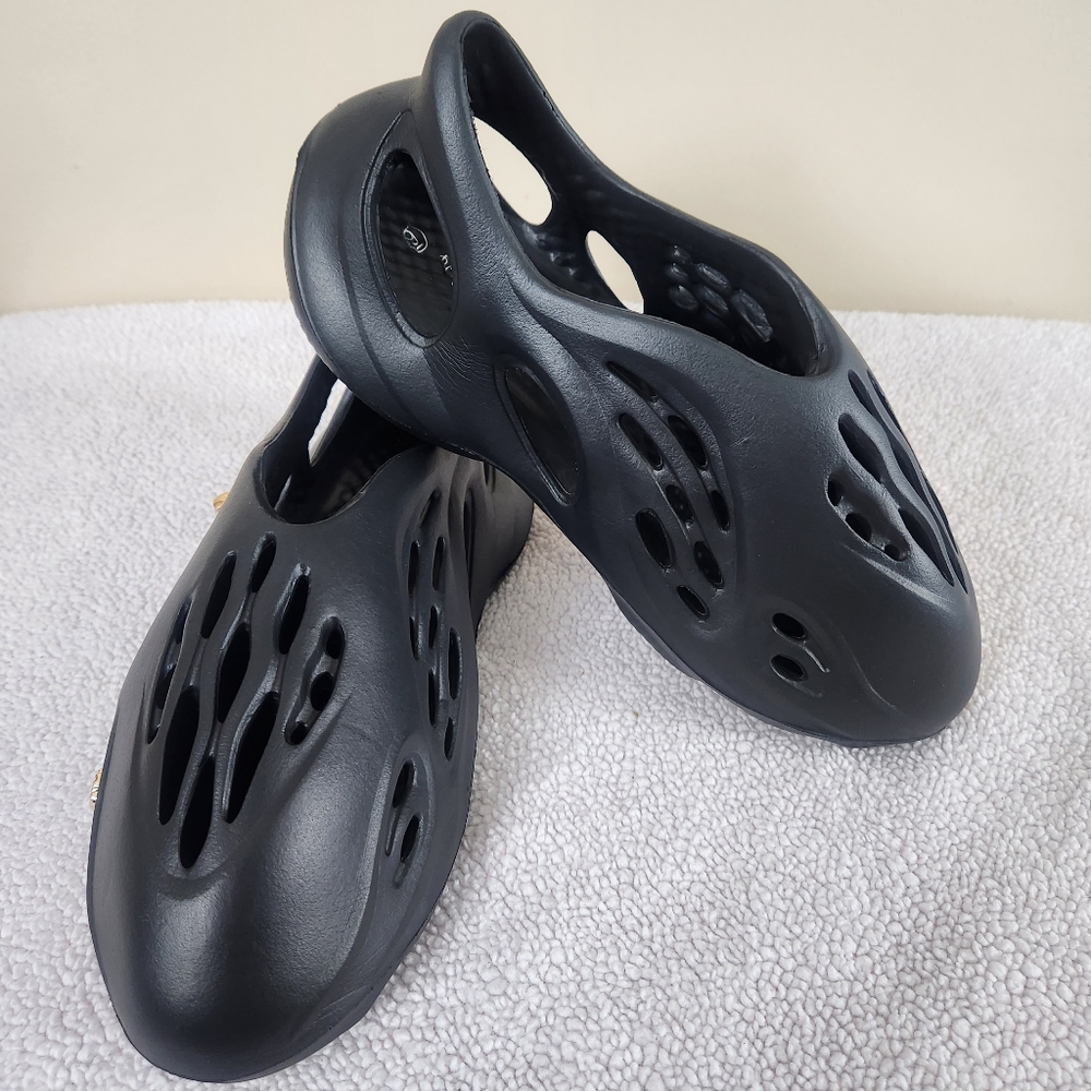 Women's Black Slip-On Ventilated Sneakers